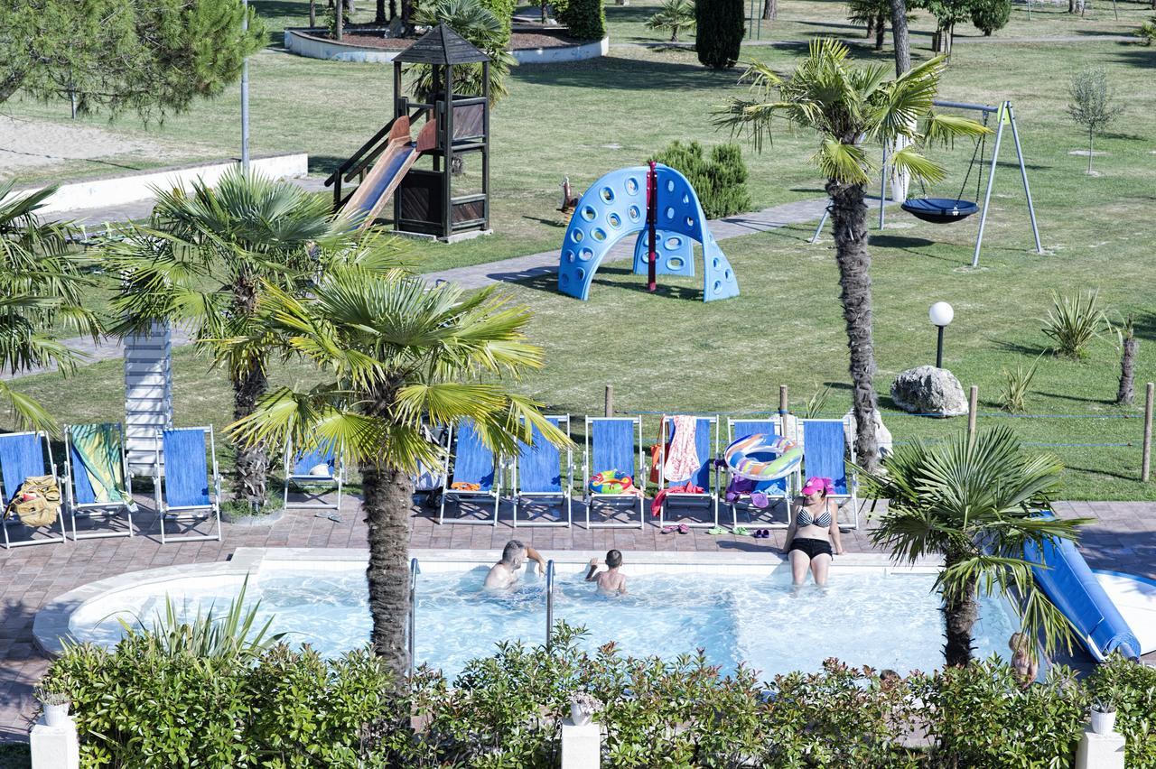 Residence Duna Rossa - Family Friendly Duna Verde Exteriör bild